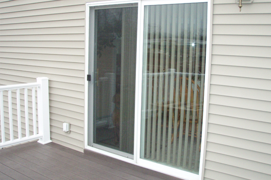 Hialeah-screen-door-repair